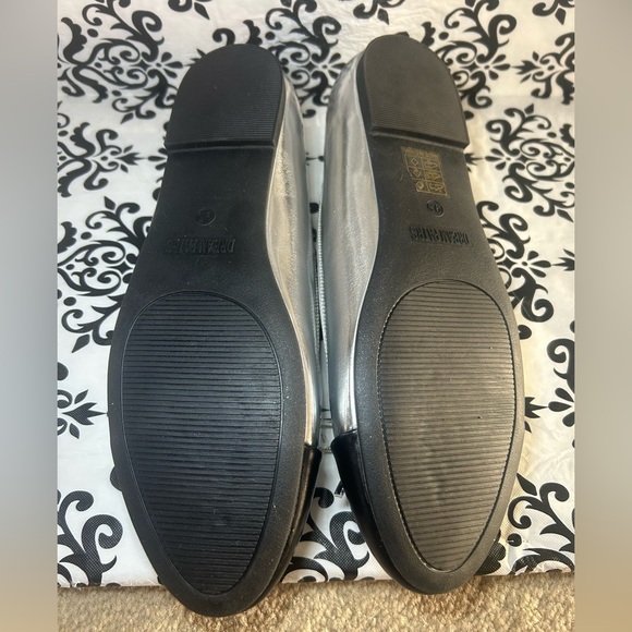 NWOT DREAM PAIRS Women's Cap Toe Ballet Flats - Picture 8 of 10